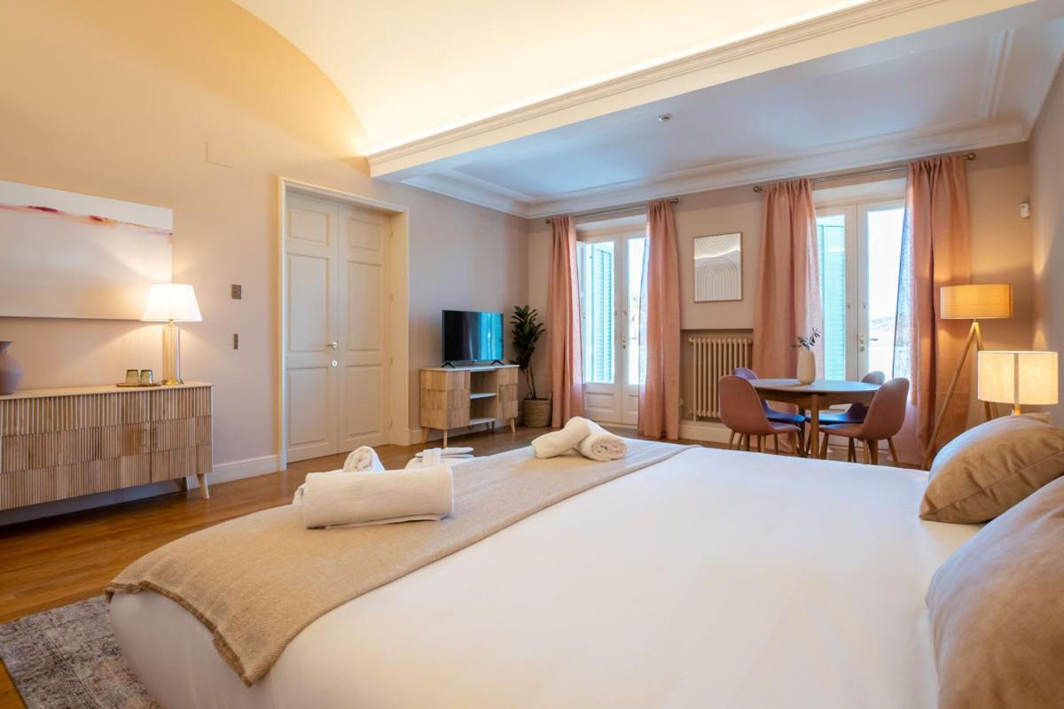 Hotel Font De La Canya Avinyonet del Penedès Kültér fotó